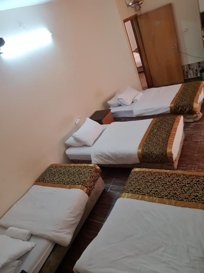 Crystal Hotel فندق كريستال Nablus Bagian luar foto