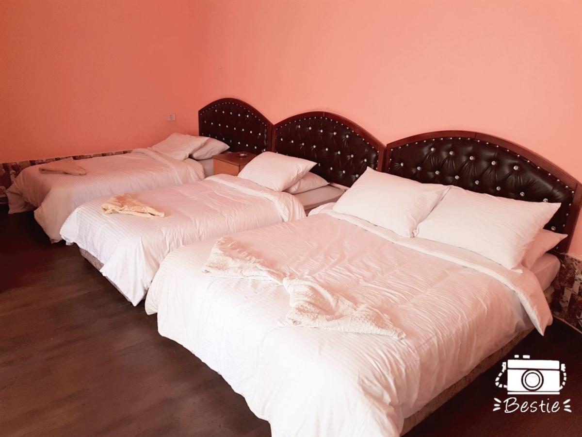 Crystal Hotel فندق كريستال Nablus Bagian luar foto