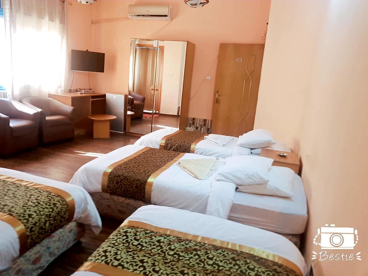 Crystal Hotel فندق كريستال Nablus Bagian luar foto