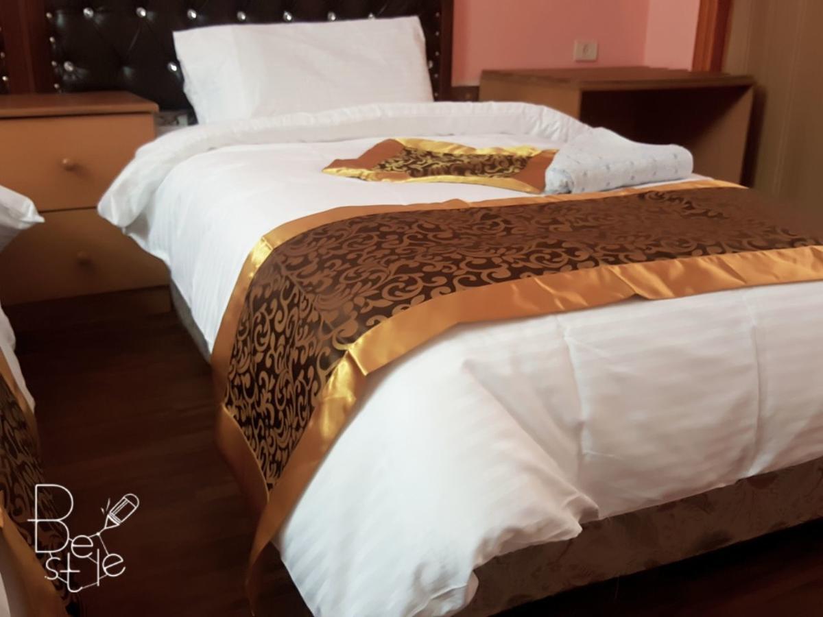 Crystal Hotel فندق كريستال Nablus Bagian luar foto