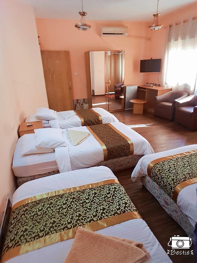 Crystal Hotel فندق كريستال Nablus Bagian luar foto